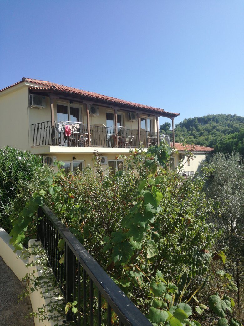 hermes apartments kolios