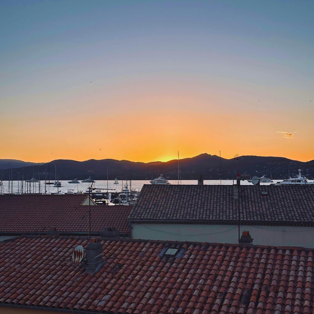 Villtak Saint-Tropez By Villtak Collection