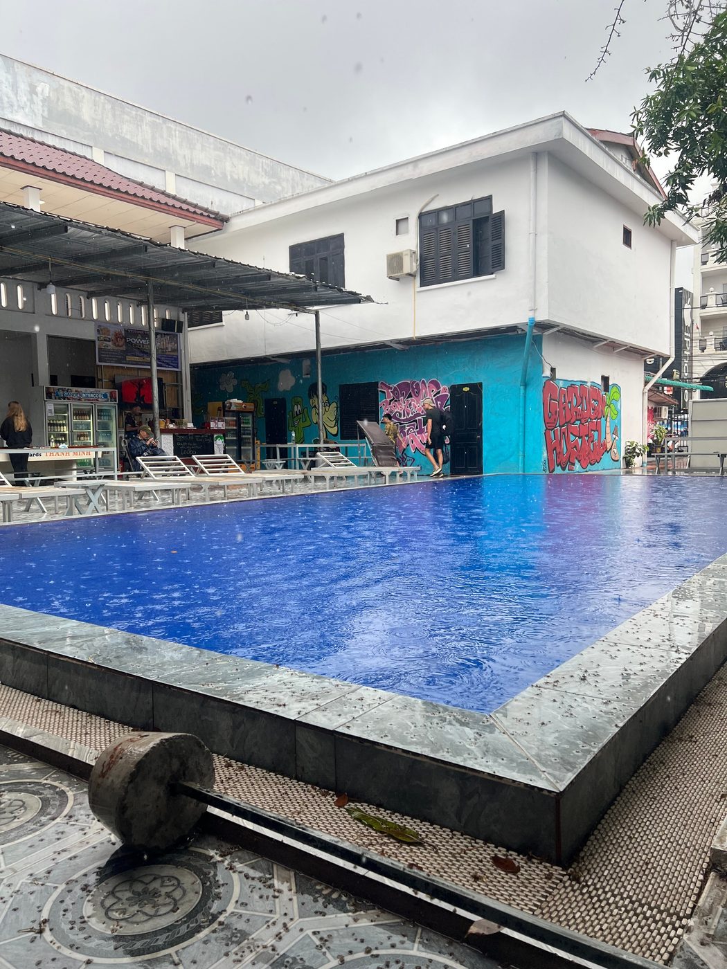 Vientiane Apower Club & Beds