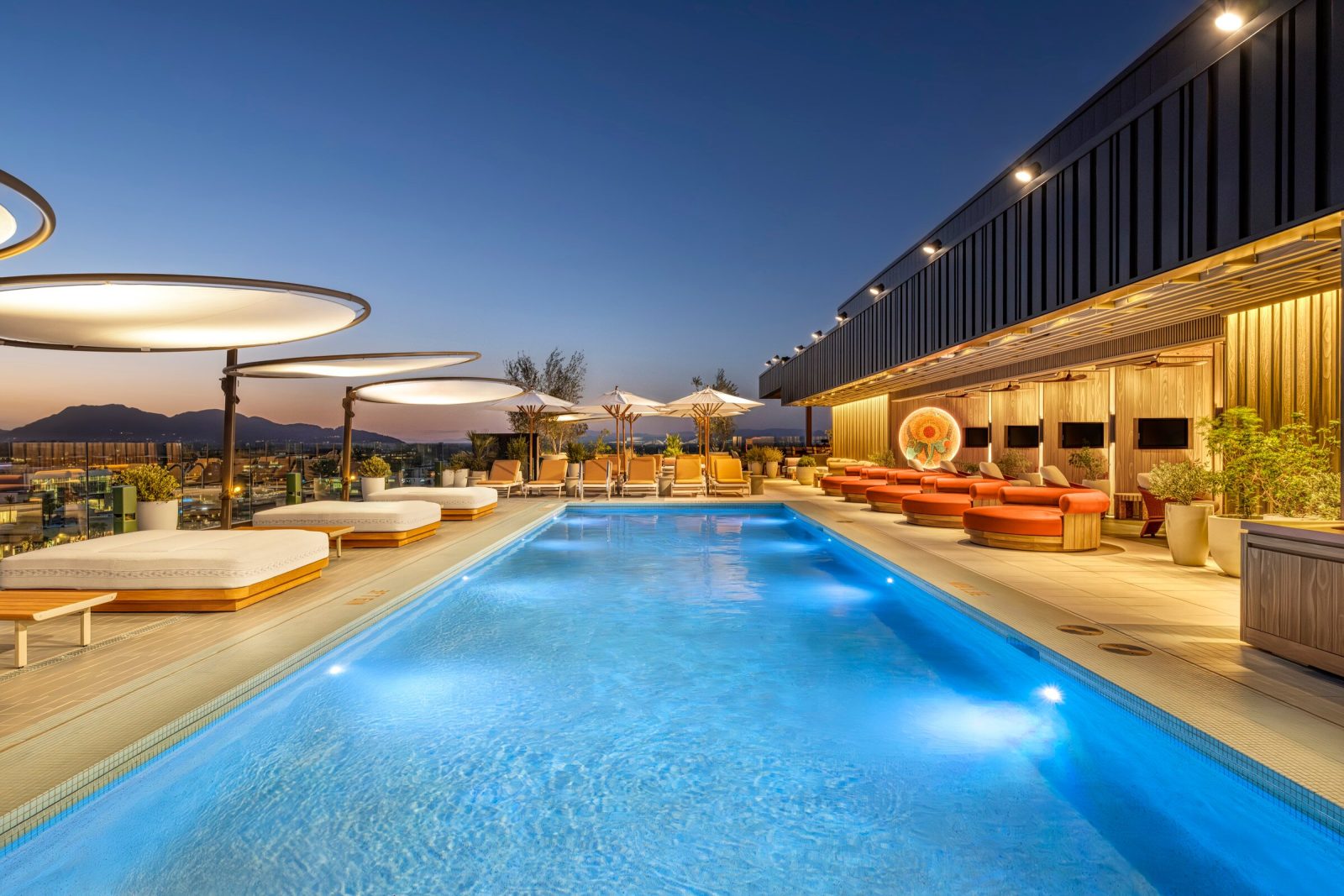 The REMI., Scottsdale, Autograph Collection