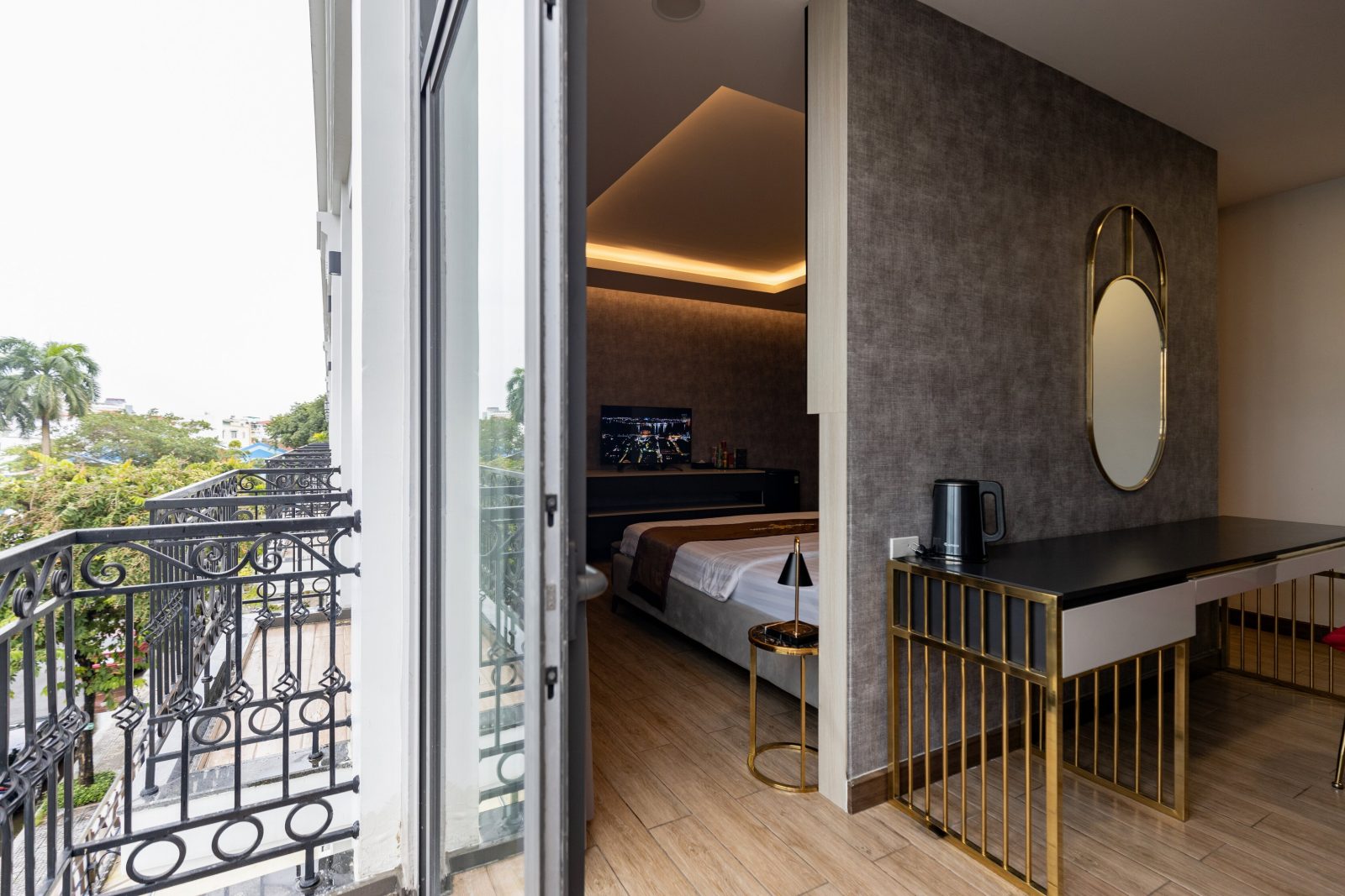 Luxhome Mekong Hotel Can Tho