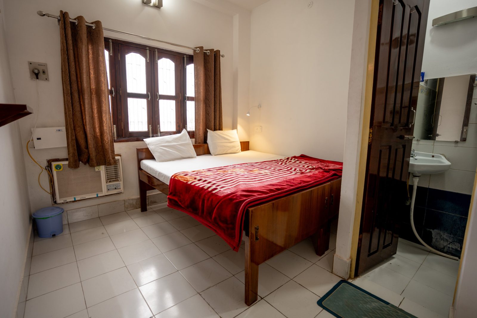 Varanasi Rest House