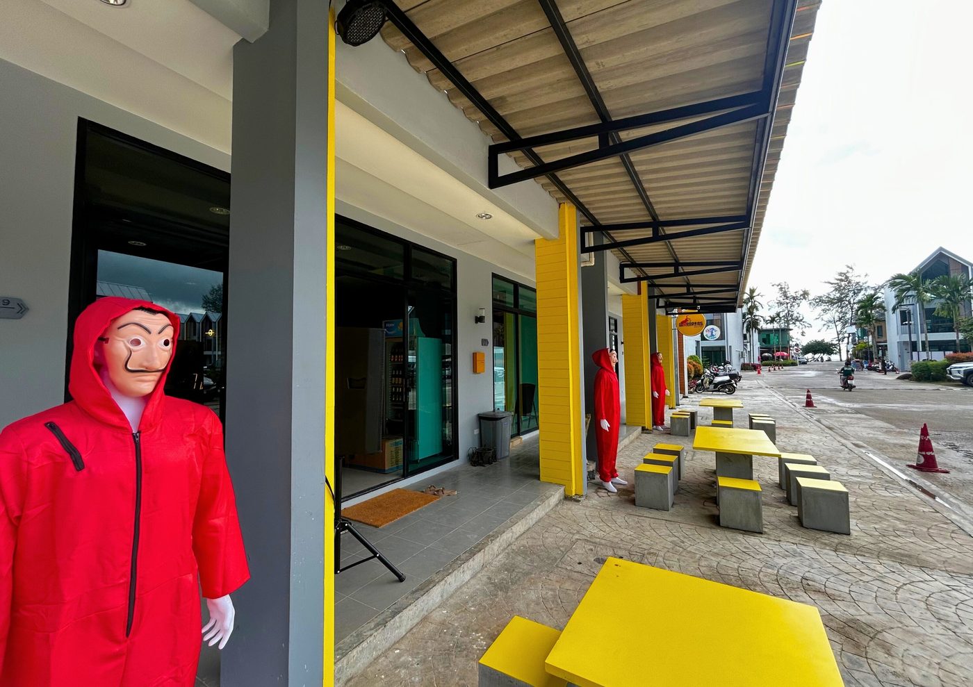 Whoopers Hostel, Krabi, Thailand