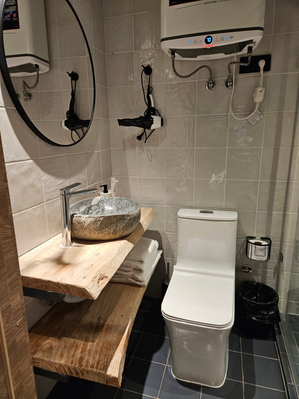 Hills Hotel karakol