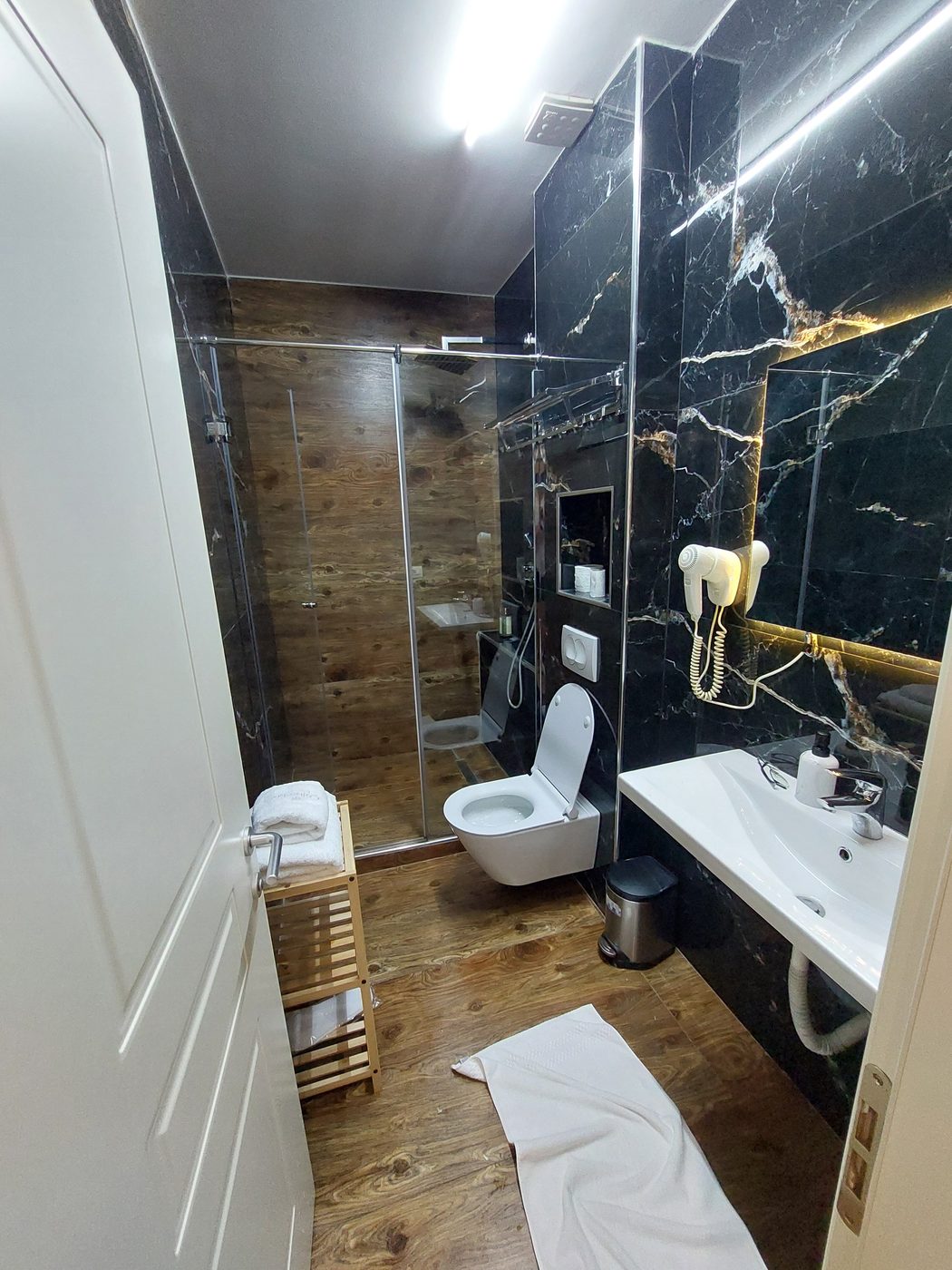 4R Colombo Hotel