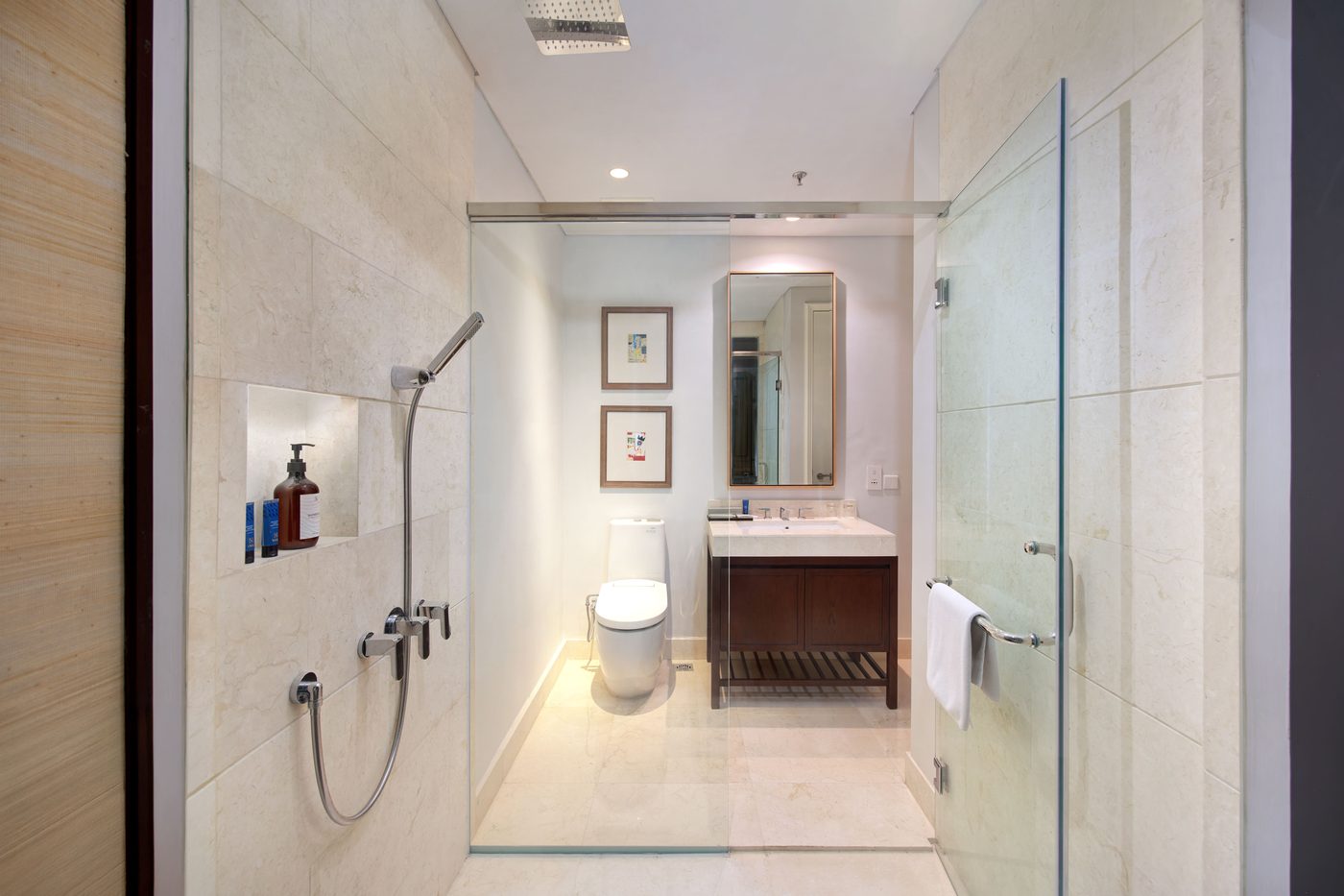 Vasa Suite Surabaya