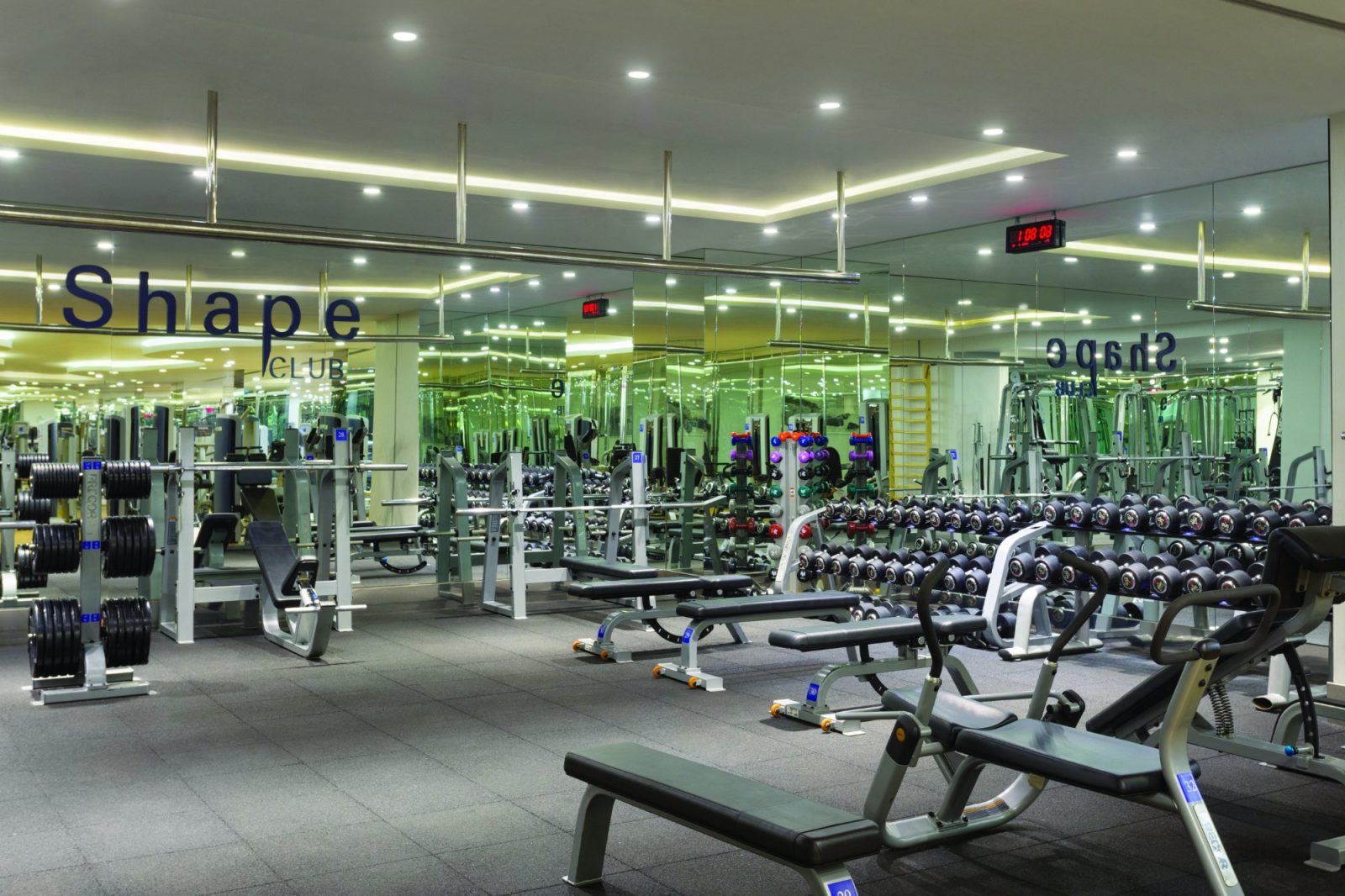 Wyndham Grand Istanbul Kalamis Marina Hotel