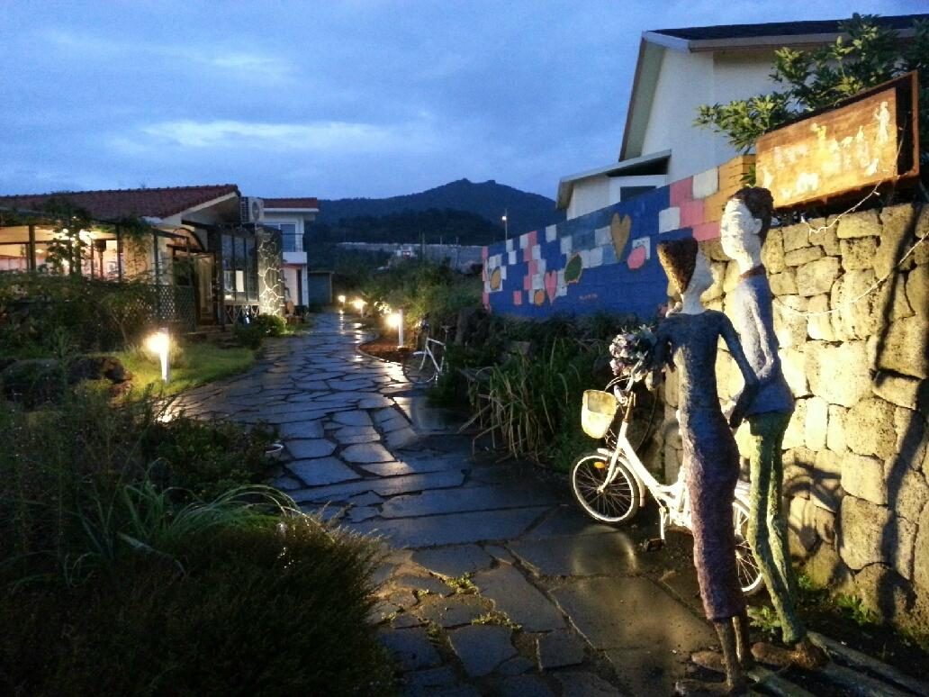 Jeju Doldam B&B
