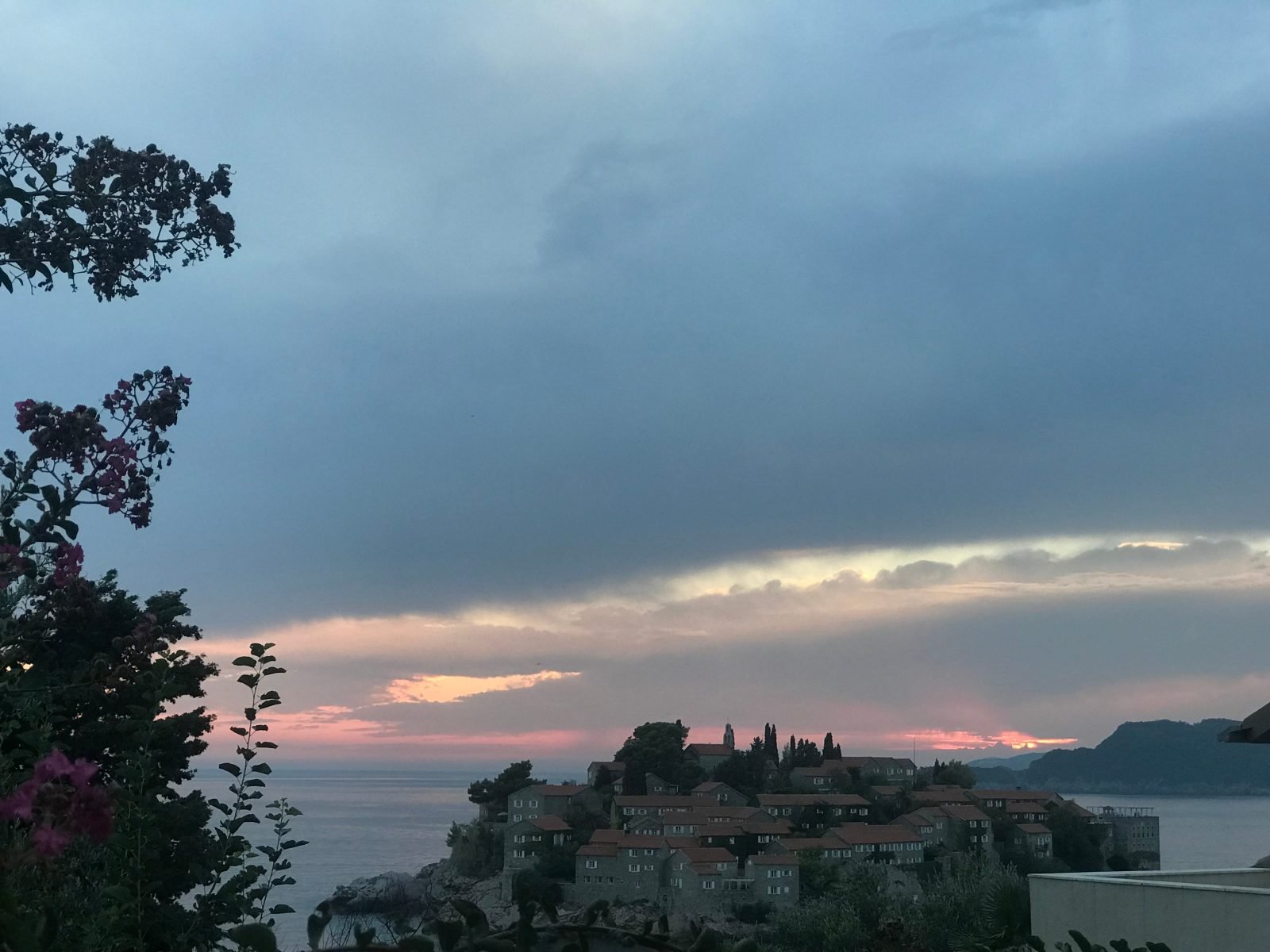 Sun Rose Apartments Sveti Stefan