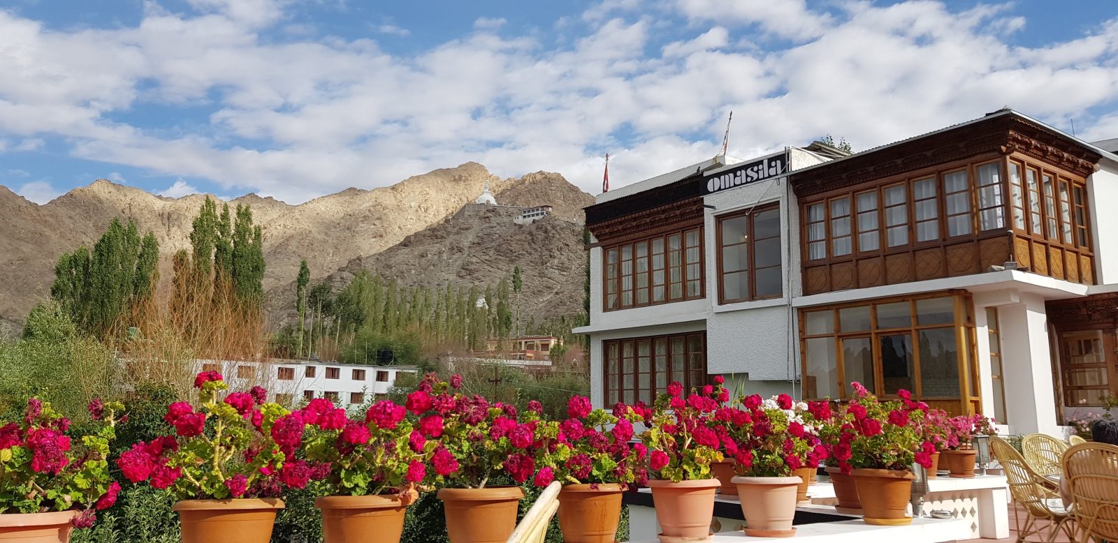 omasila hotel leh