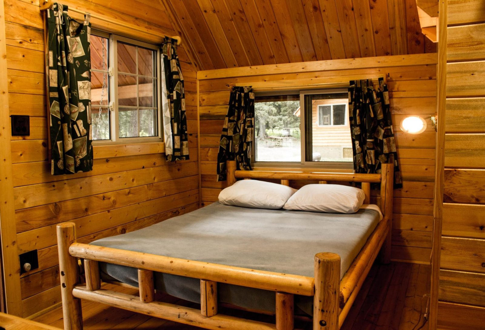 Yellowstone Park Mountainside Koa Journey