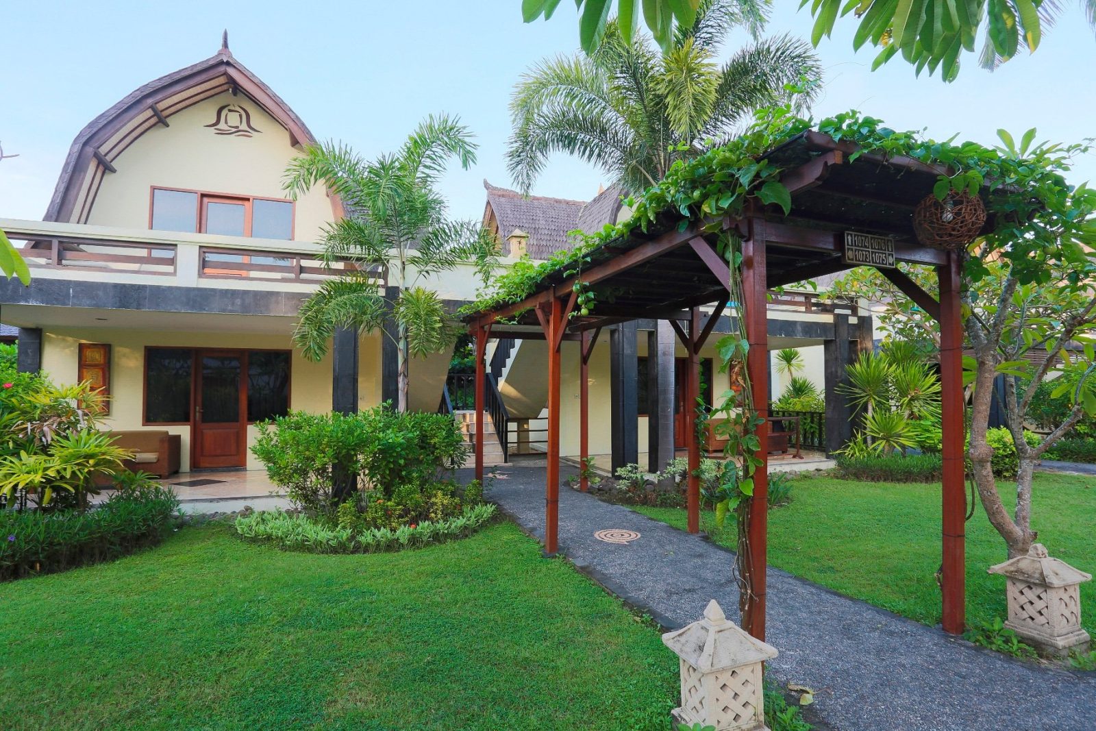 vila ombak hotel