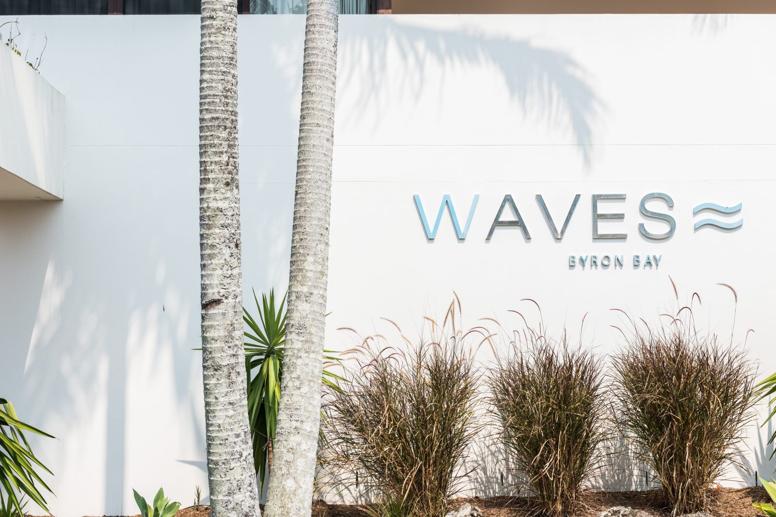 waves byron bay hotel byron bay