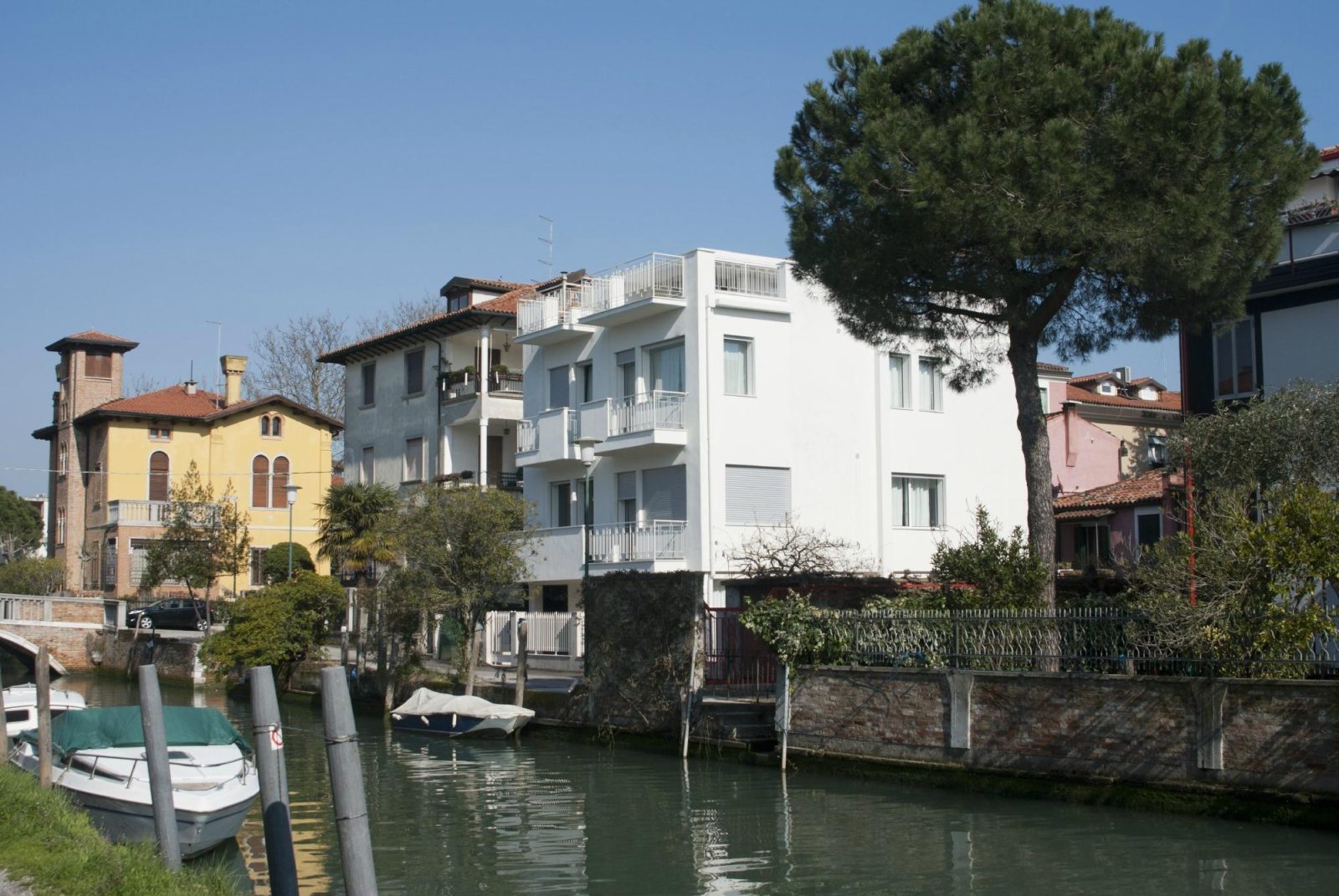 Villa Venice Movie