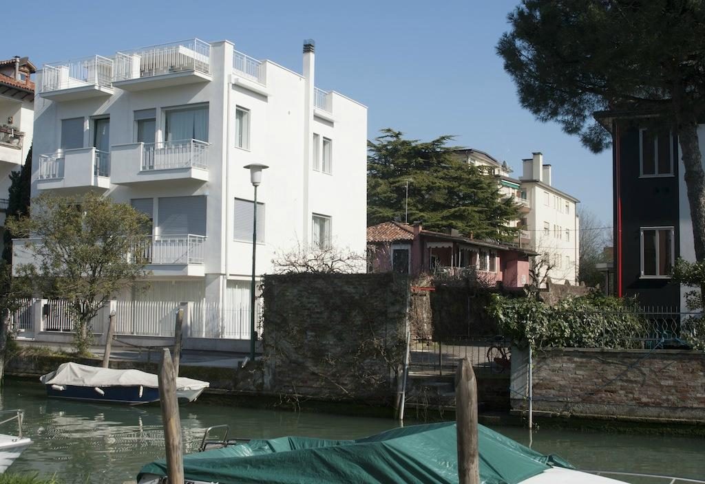 Villa Venice Movie
