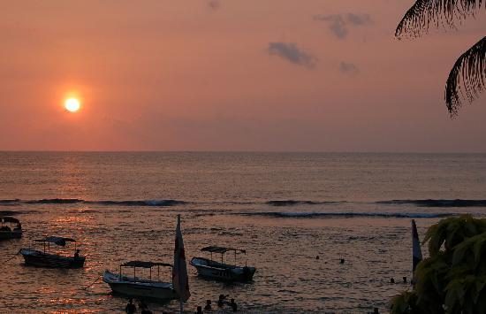 Coral Sands Hotel