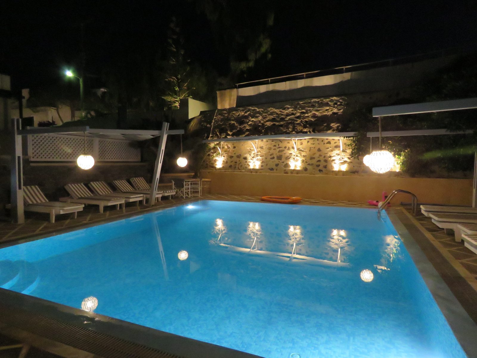 sunrise hotel fira