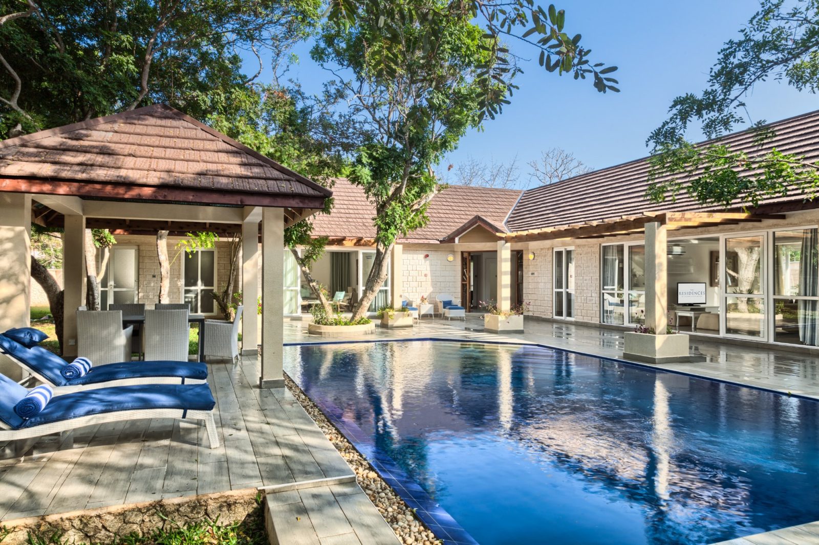 leopard beach hotel diani