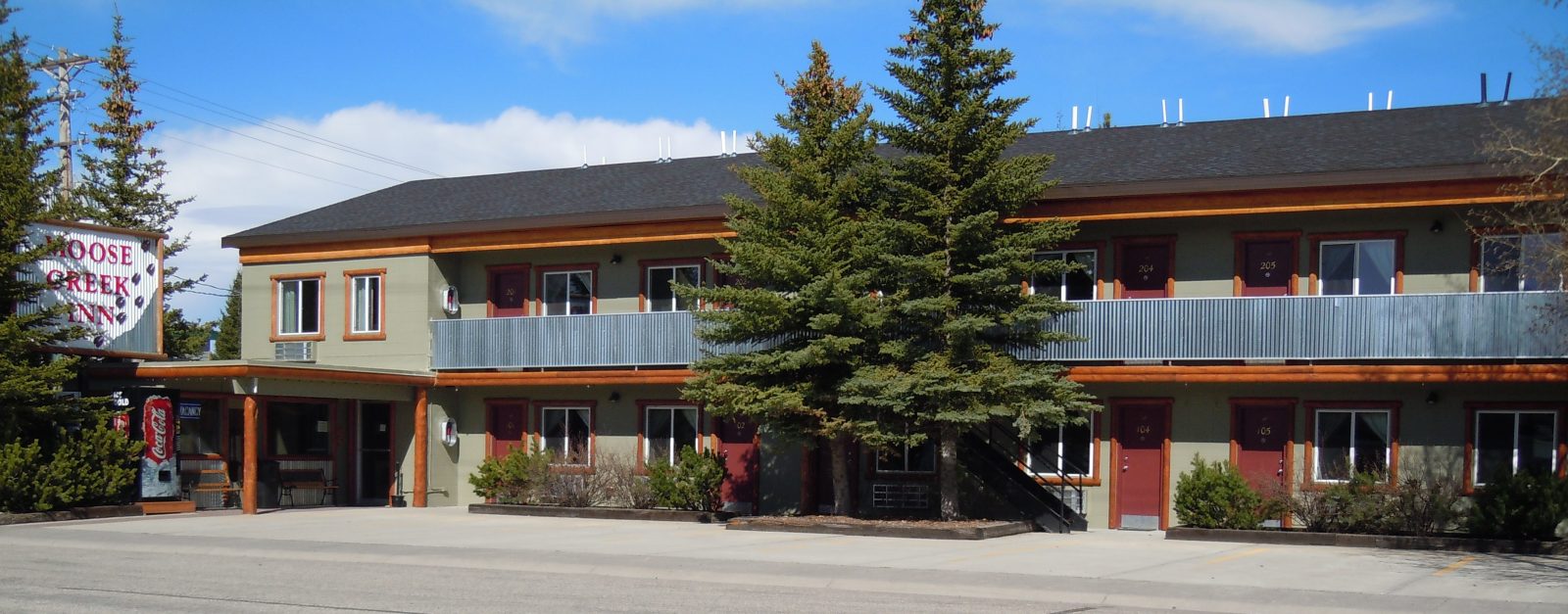 moose creek inn  hotel west yellowstone