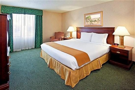 holiday inn express hotel and suites