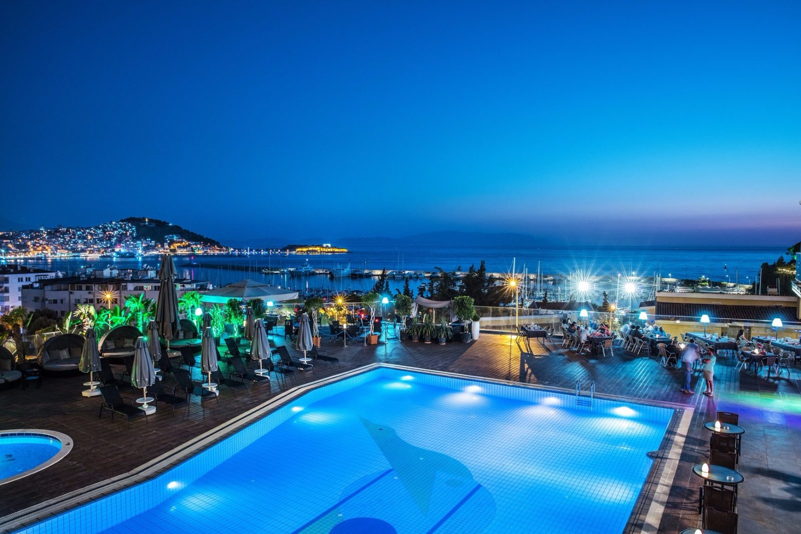 pine bay marina kusadasi