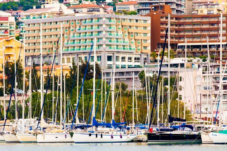 pine bay marina kusadasi