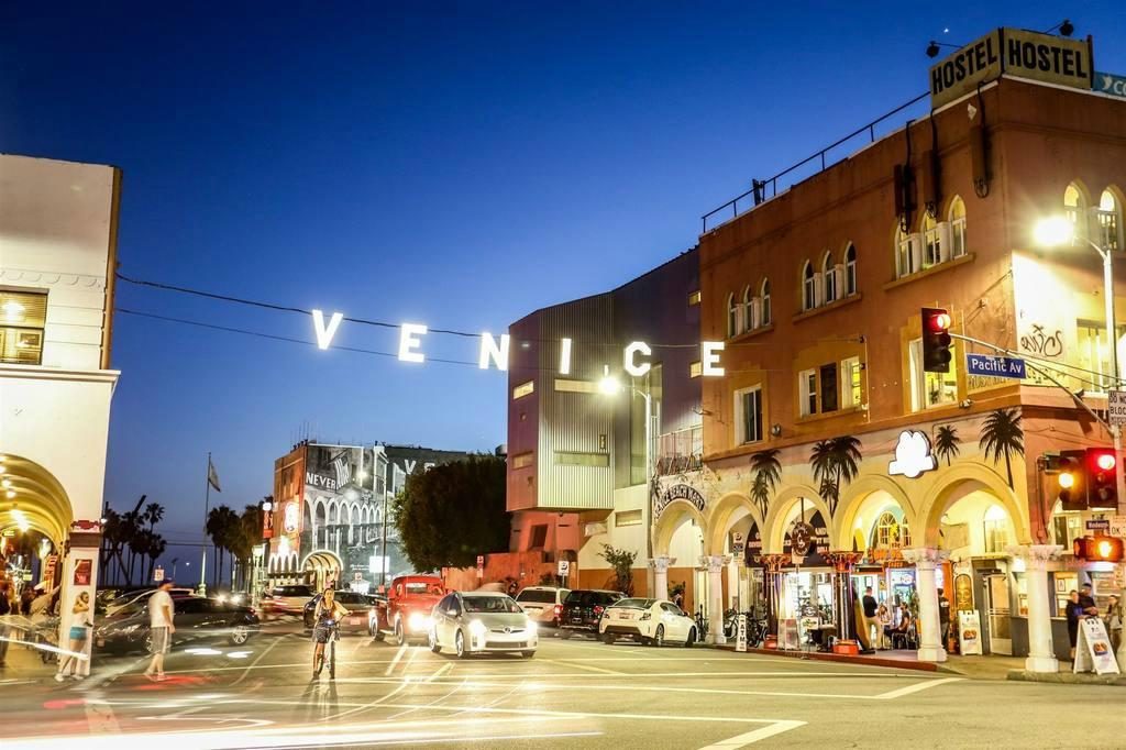 Venice On The Beach Hotel