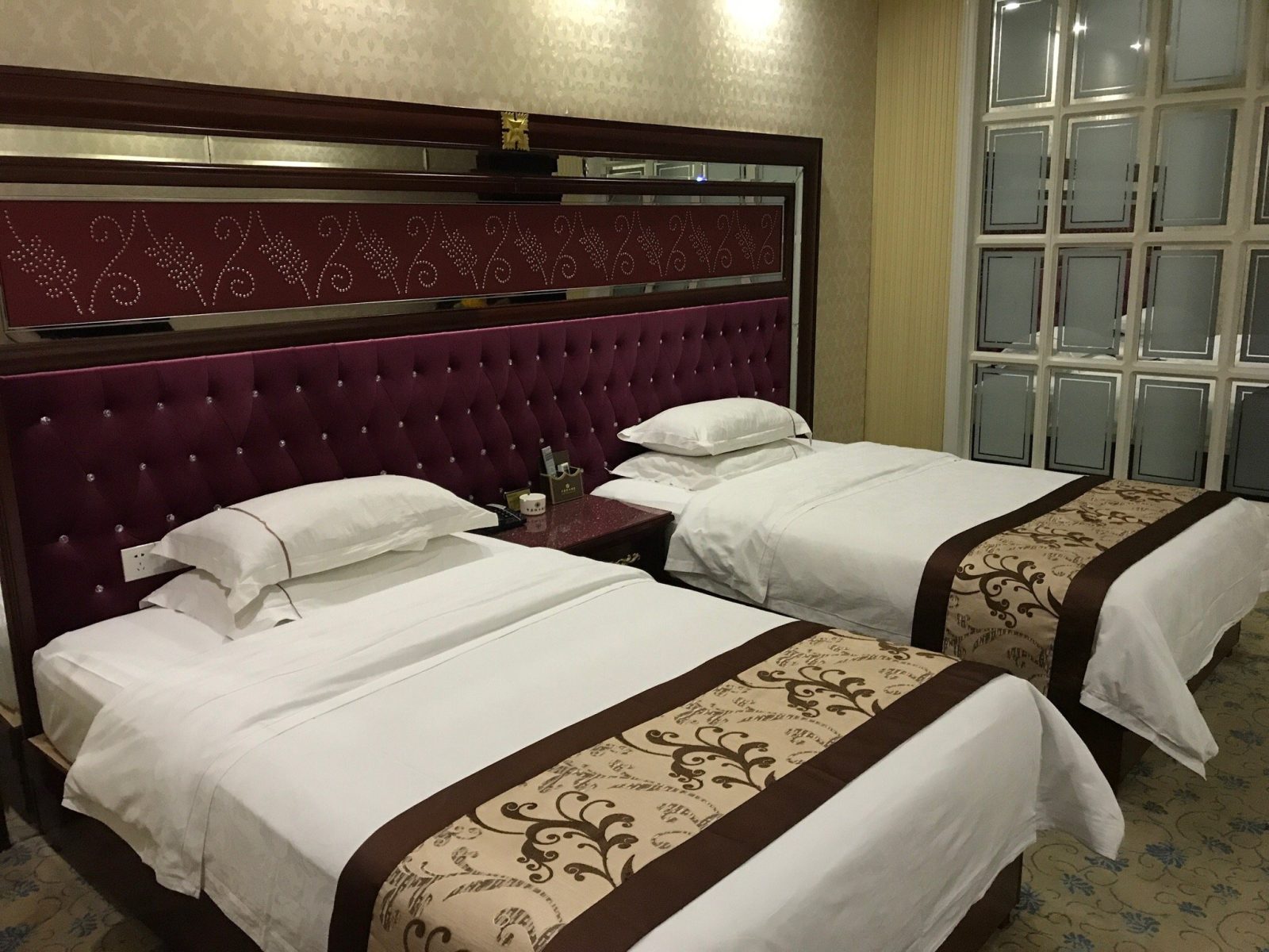 Zhongying Holiday Hotel Foshan Lecong