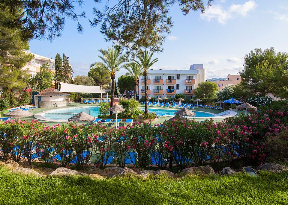 azuline hoteles mar amantis i and ii