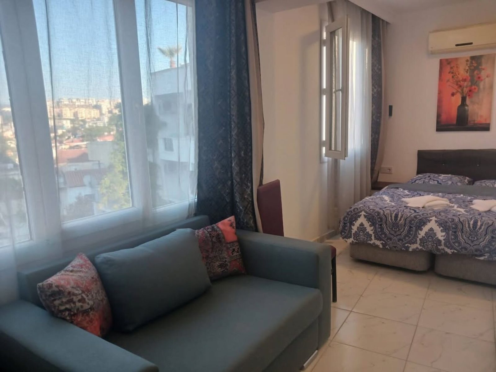 Kusadasi Efesian Hotel B&B / City Center and Harbour
