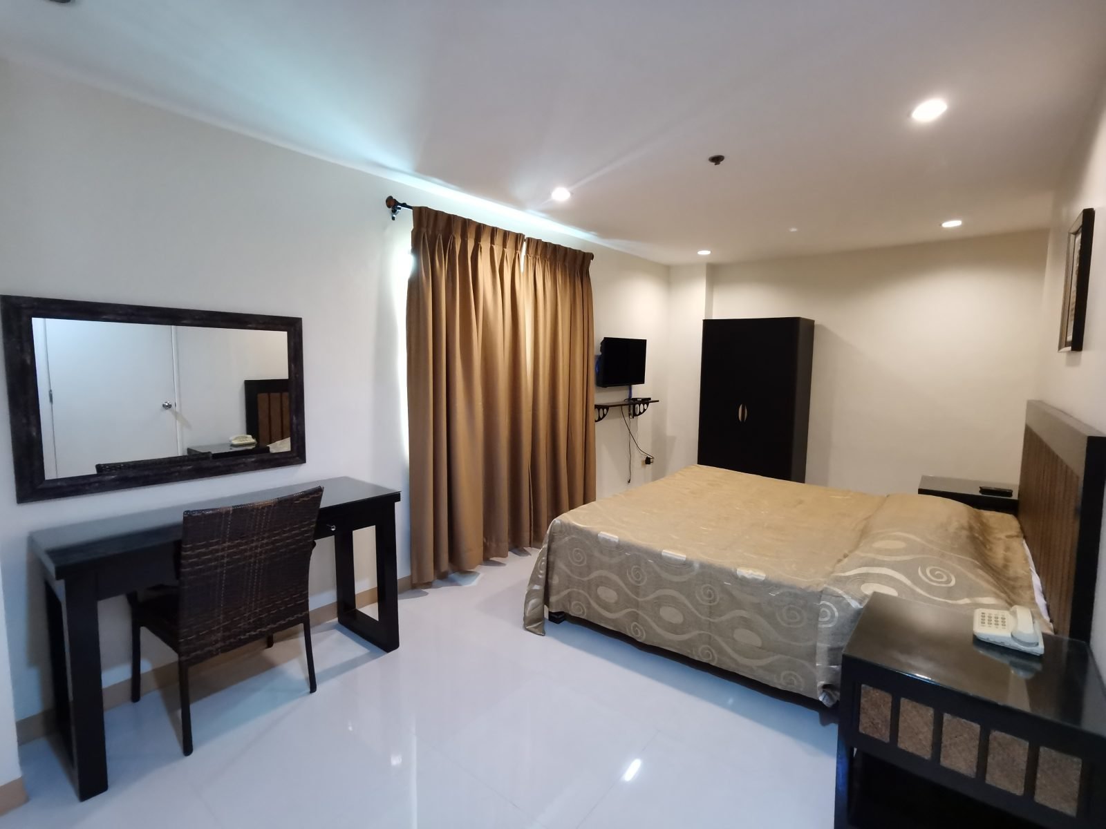 Metro Park Hotel