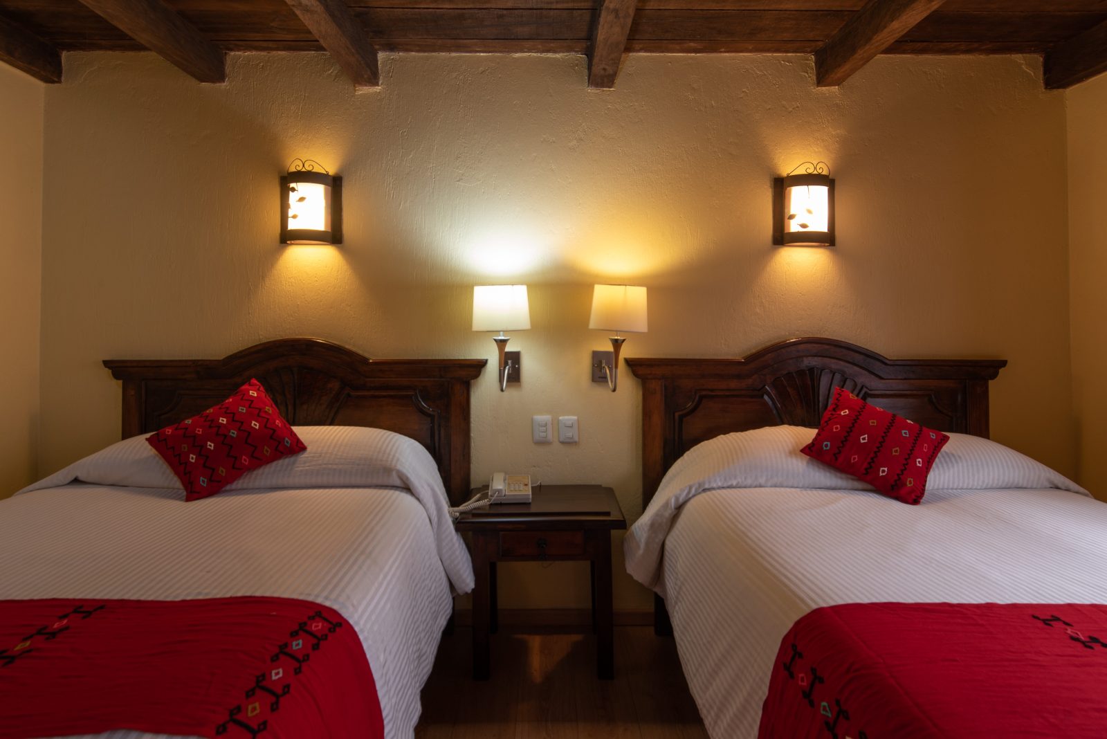 Plaza Magnolias Hotel
