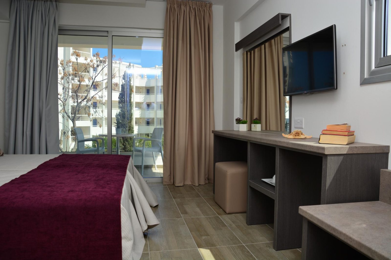 chrystalla hotel protaras