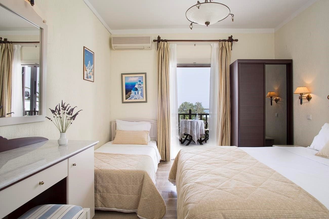 contaratos beach and bay hotel