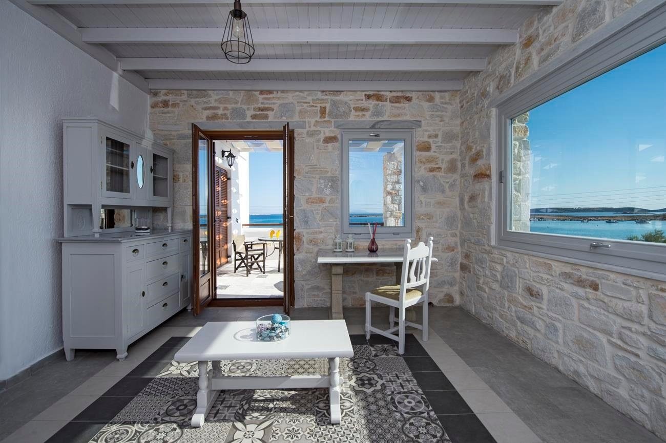 contaratos beach and bay hotel