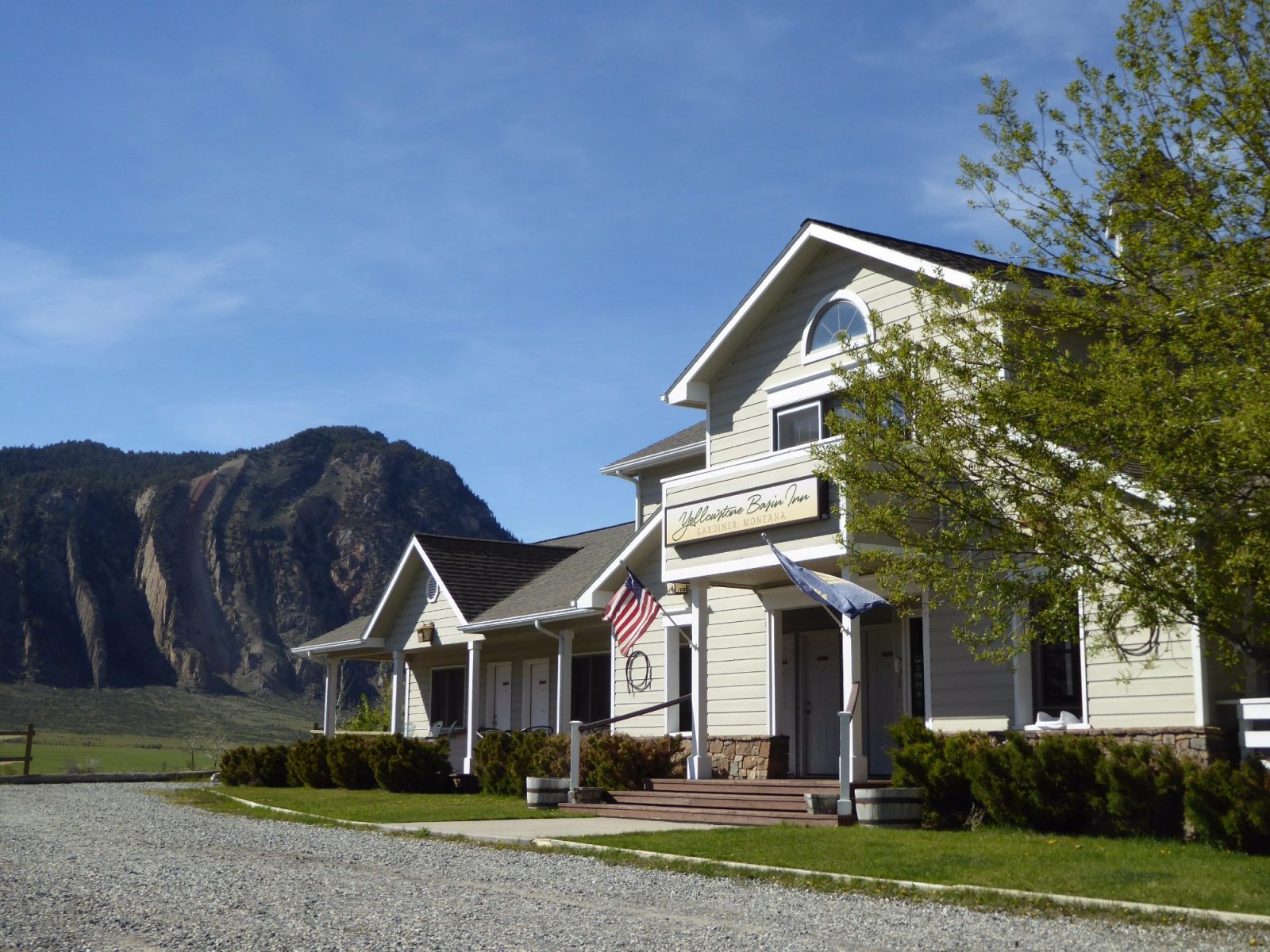 yellowstone basin hotel gardiner