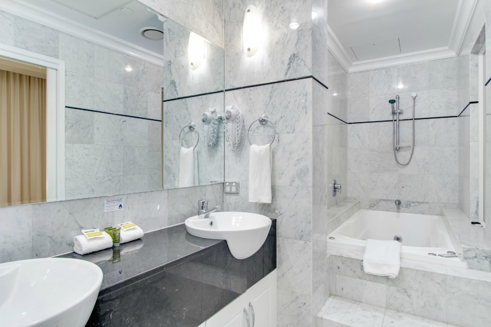 macarthur chambers apartment brisbane