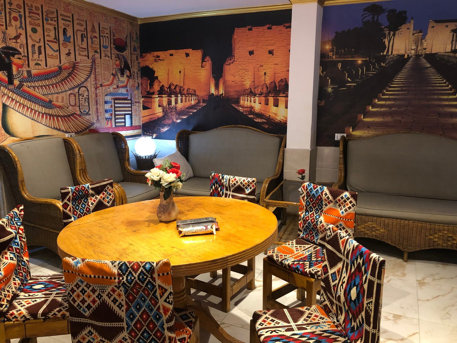 venus hotel luxor