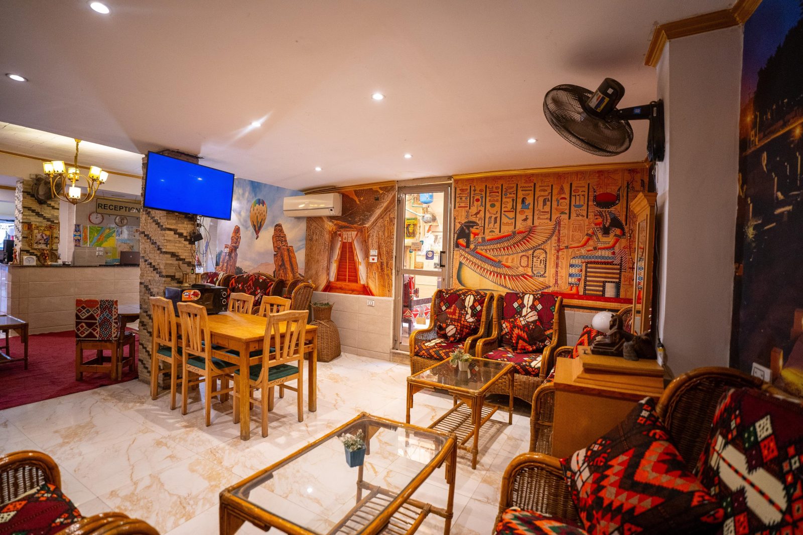 venus hotel luxor