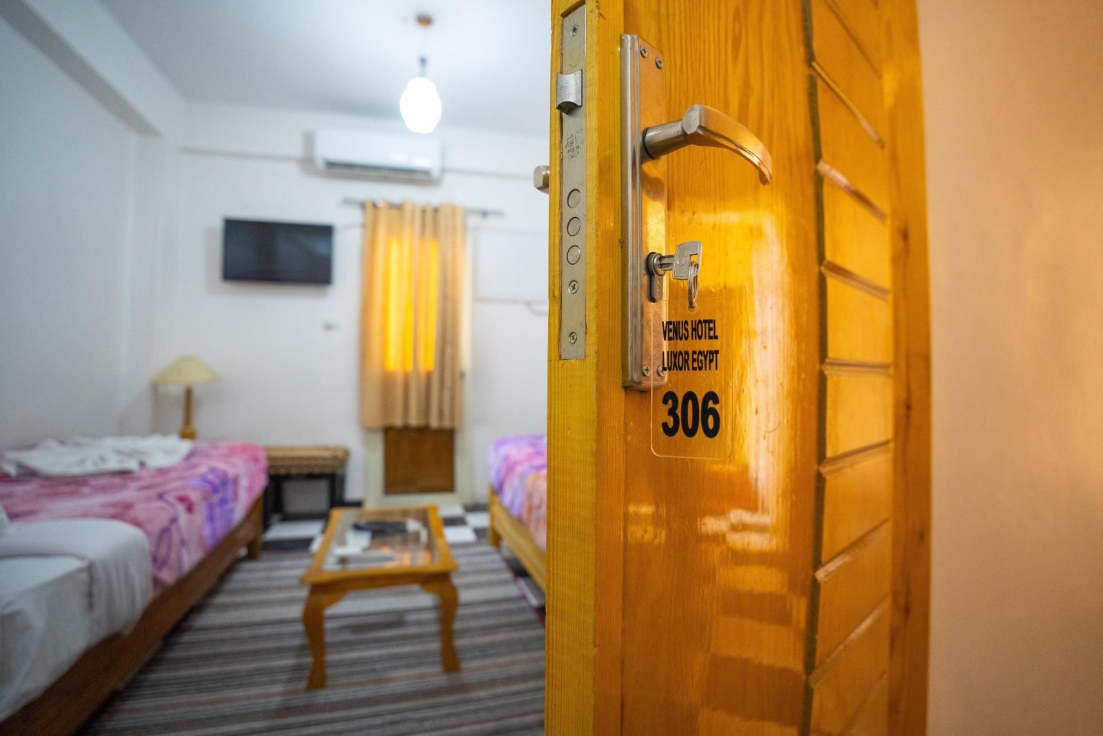 venus hotel luxor
