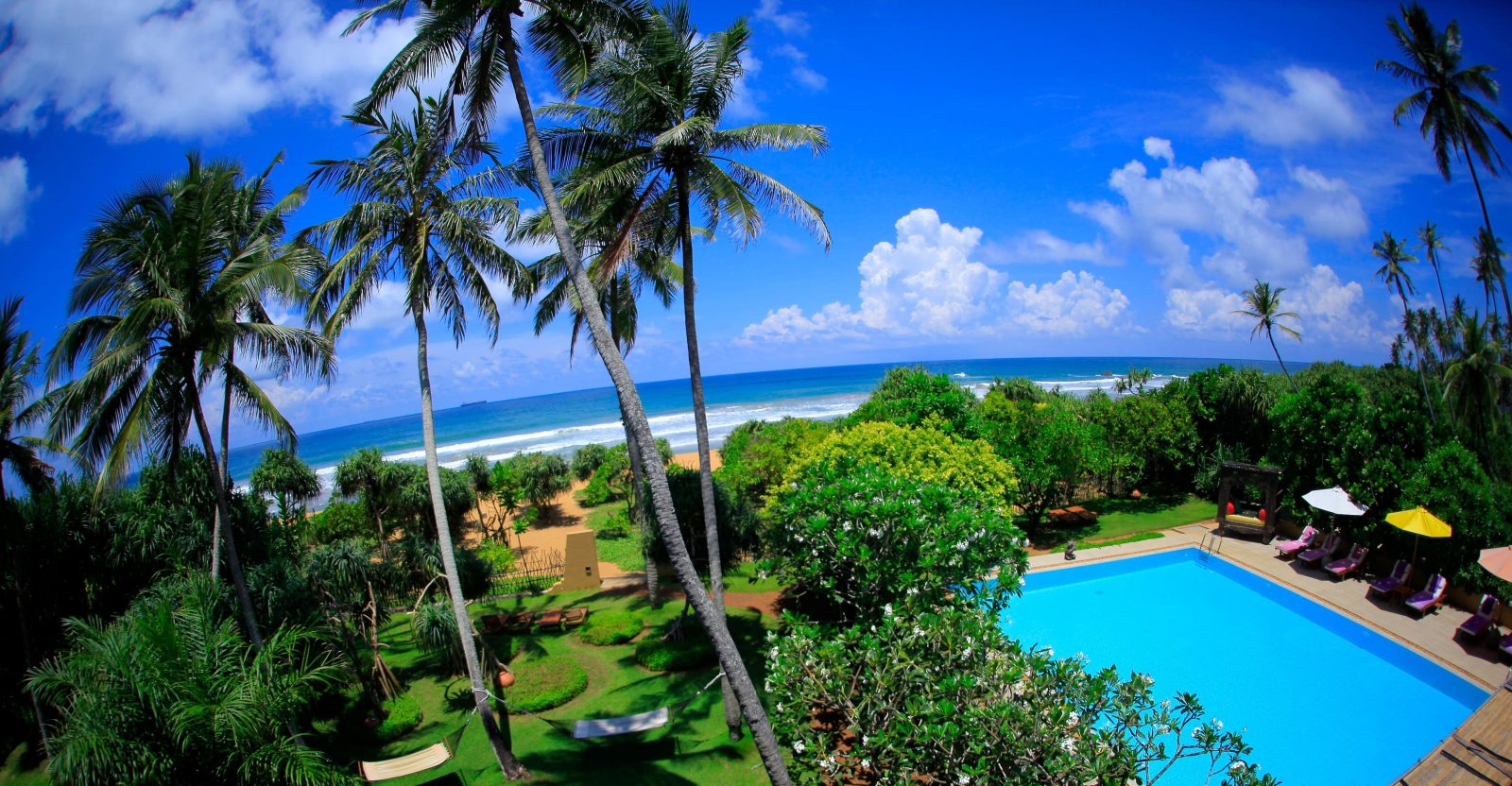 aditya hotel hikkaduwa