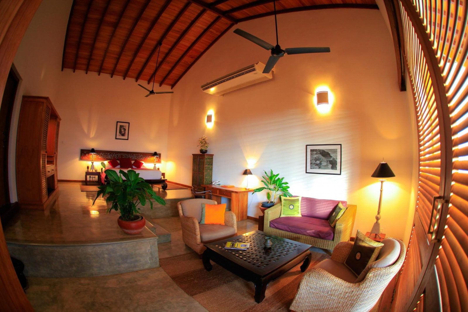aditya hotel hikkaduwa