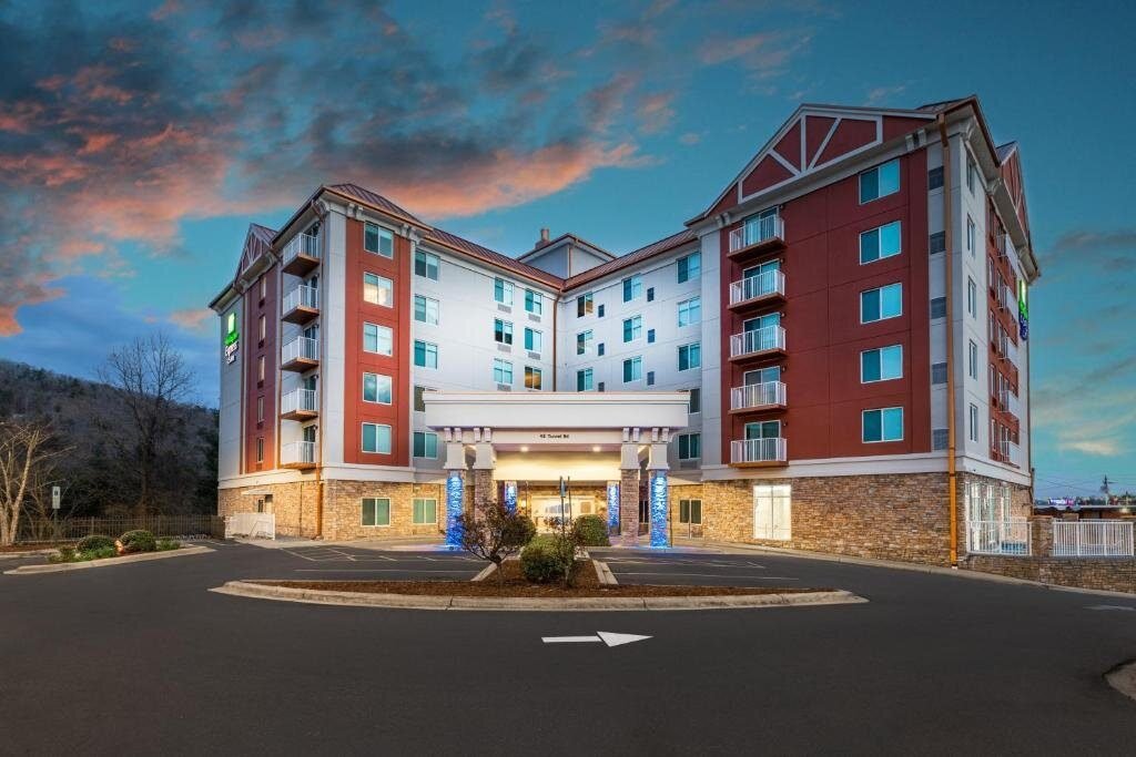 asheville holiday inn