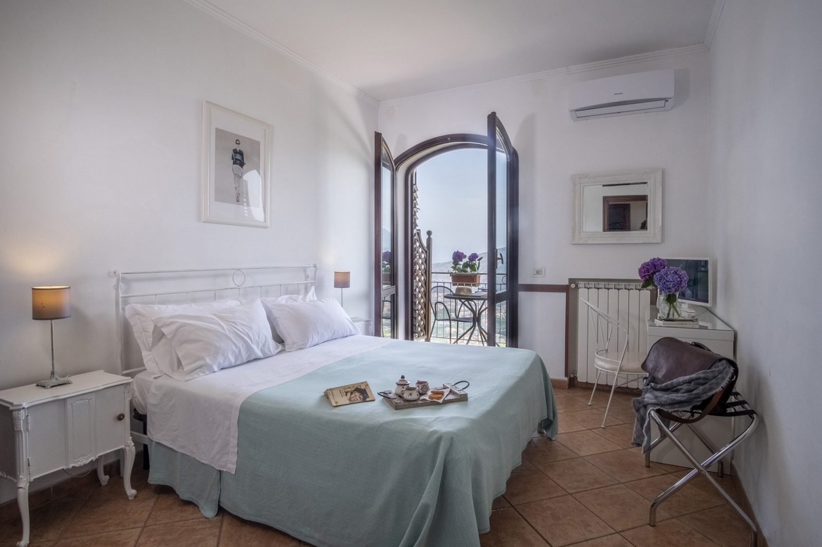 villa monica bed and breakfast