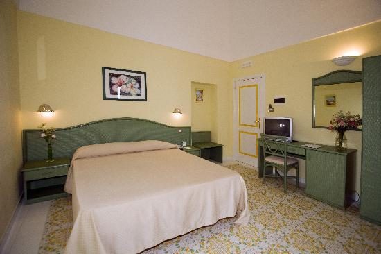 palazzo talamo positano