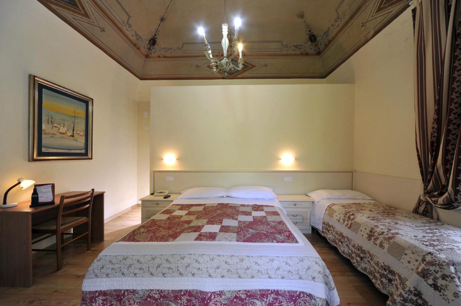 Hotel Iris