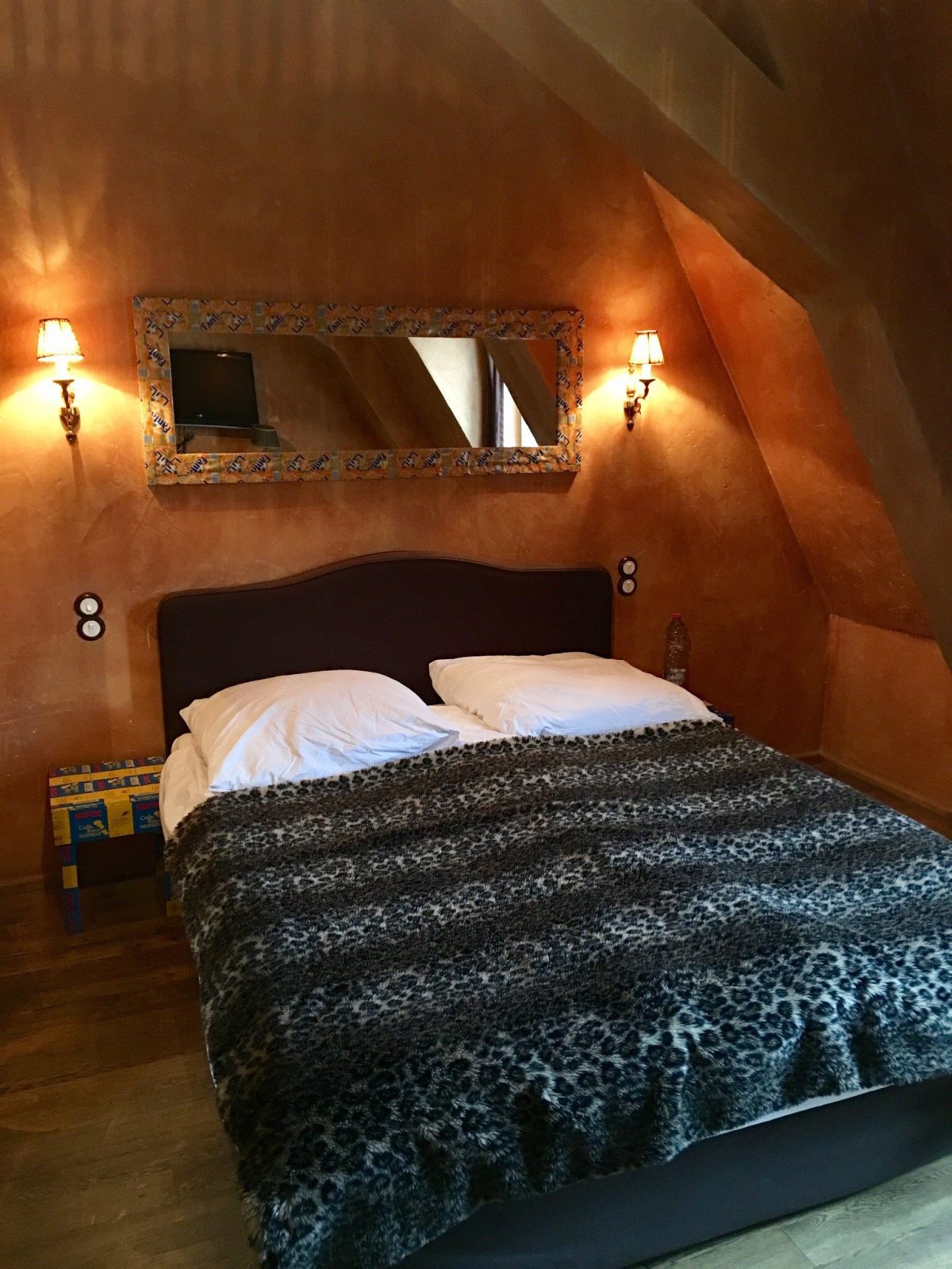 Hip Hotel
