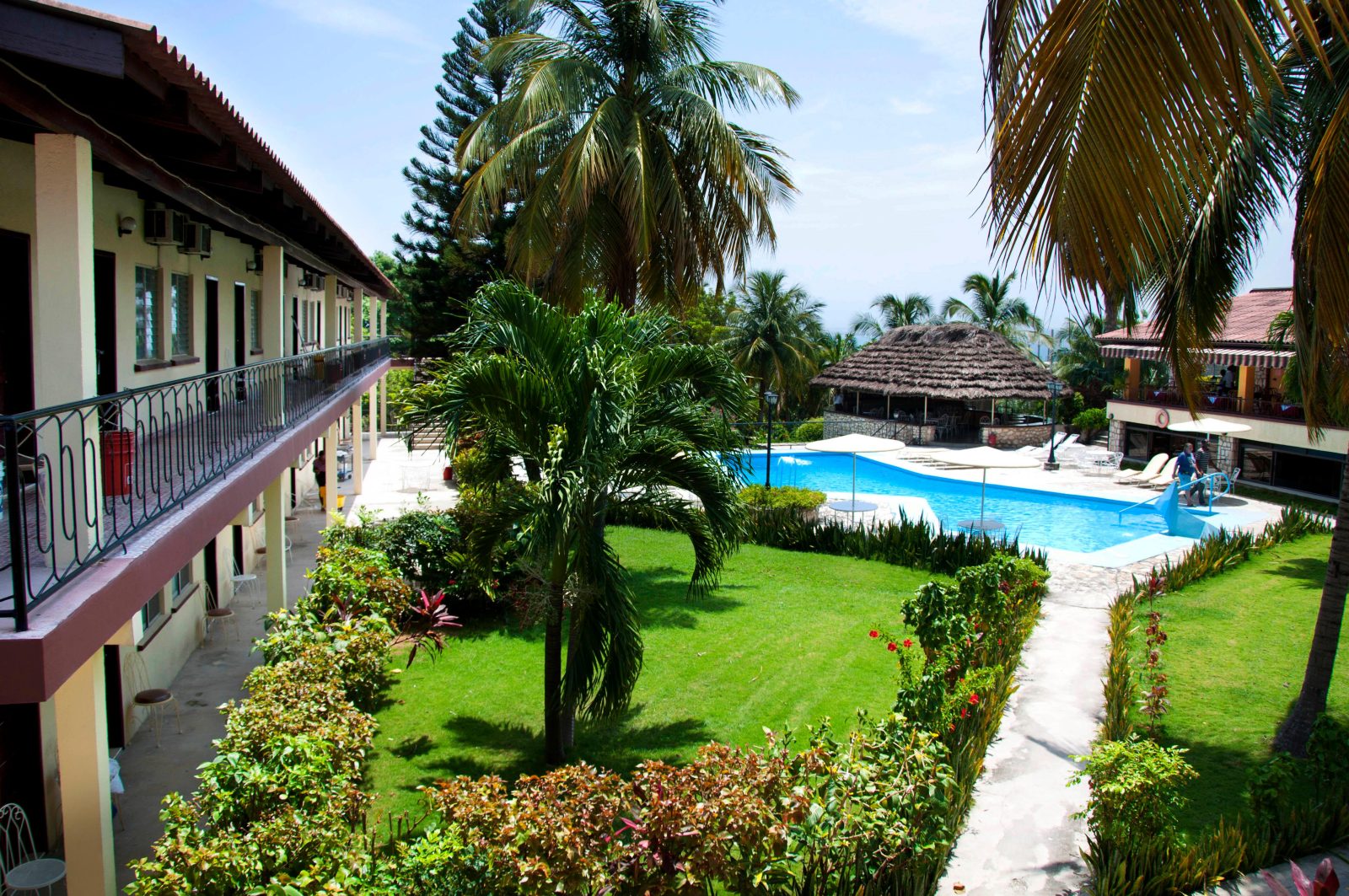 auberge du quebec hotel port-au-prince