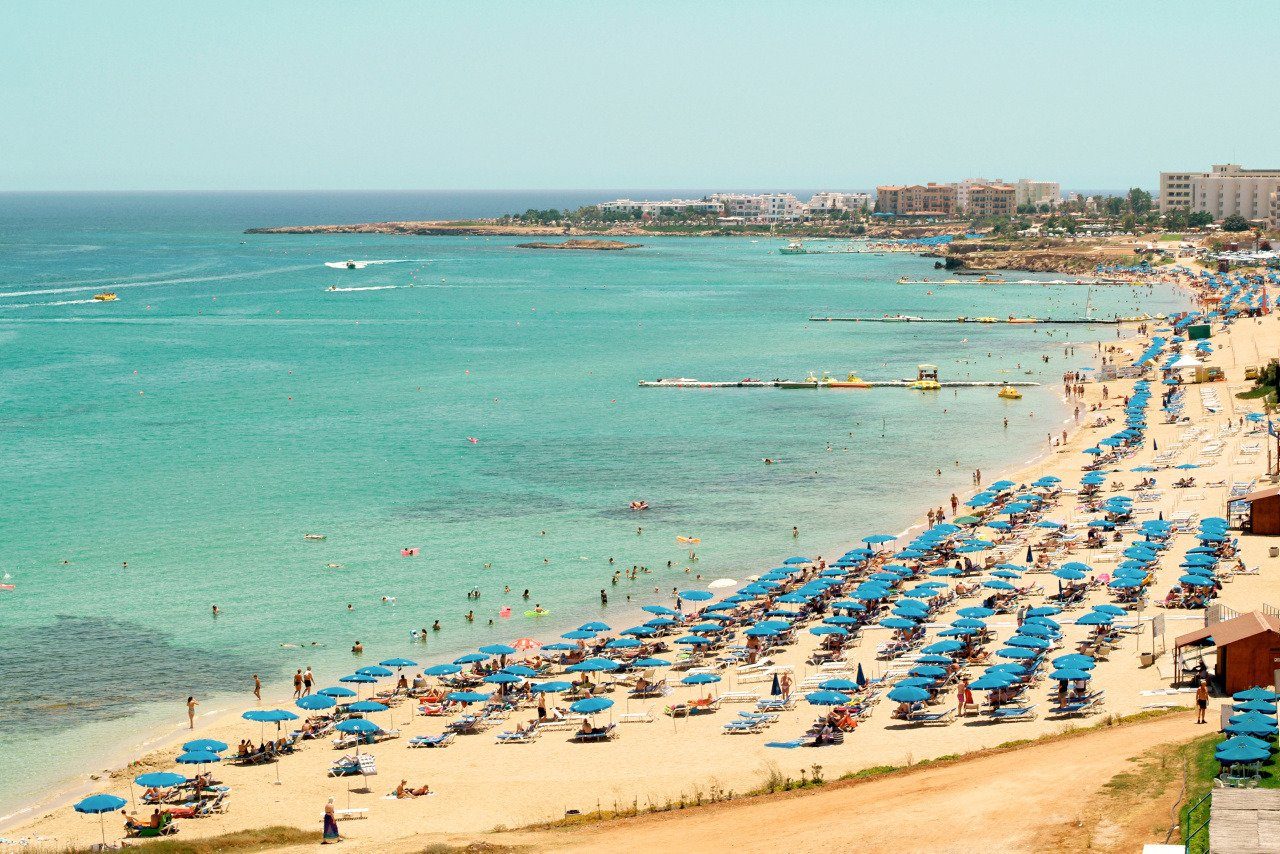 rising star beach protaras