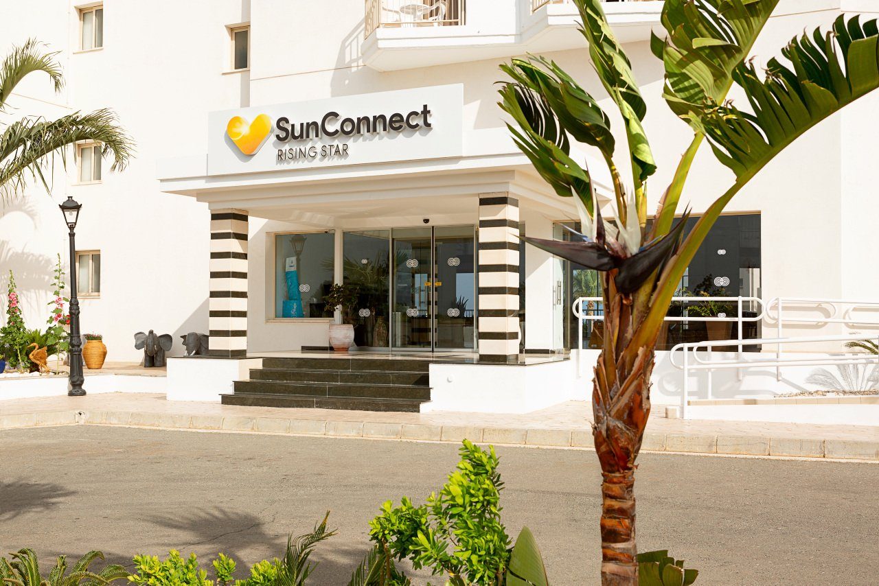 rising star beach protaras